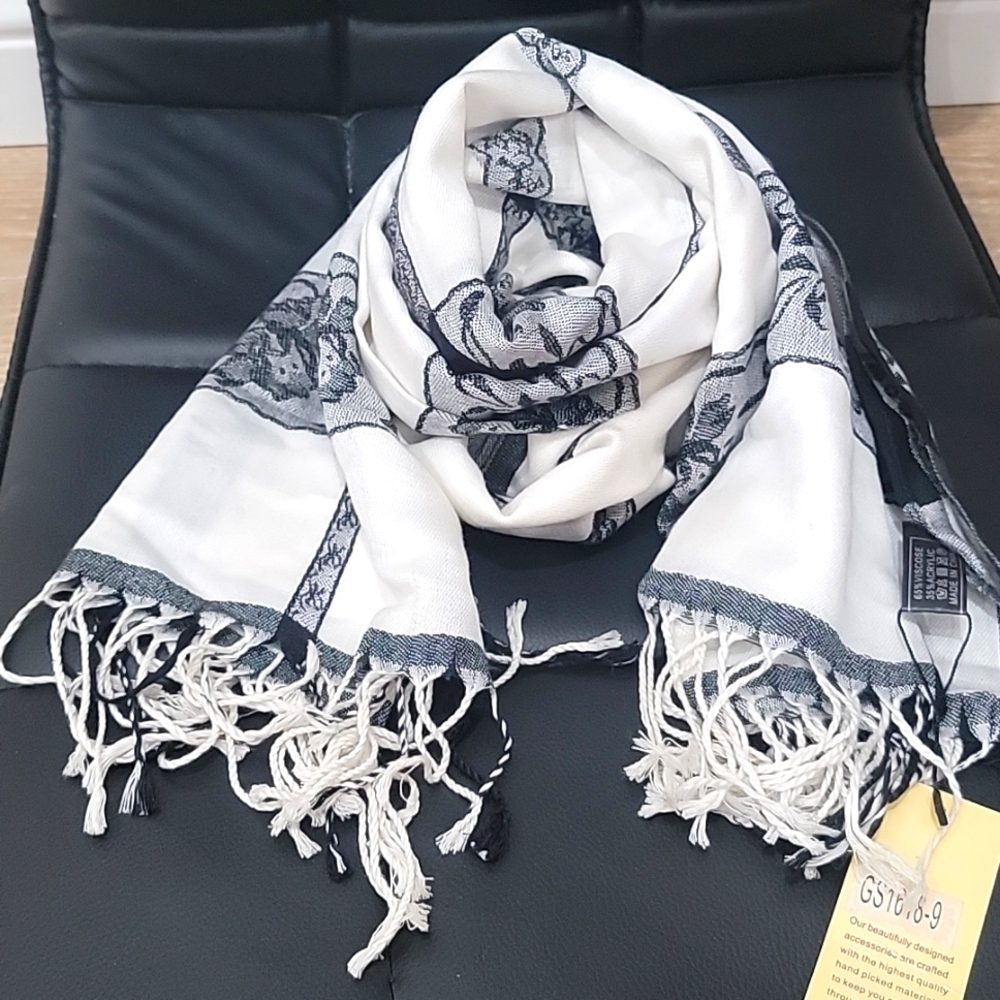 Black and White scarf